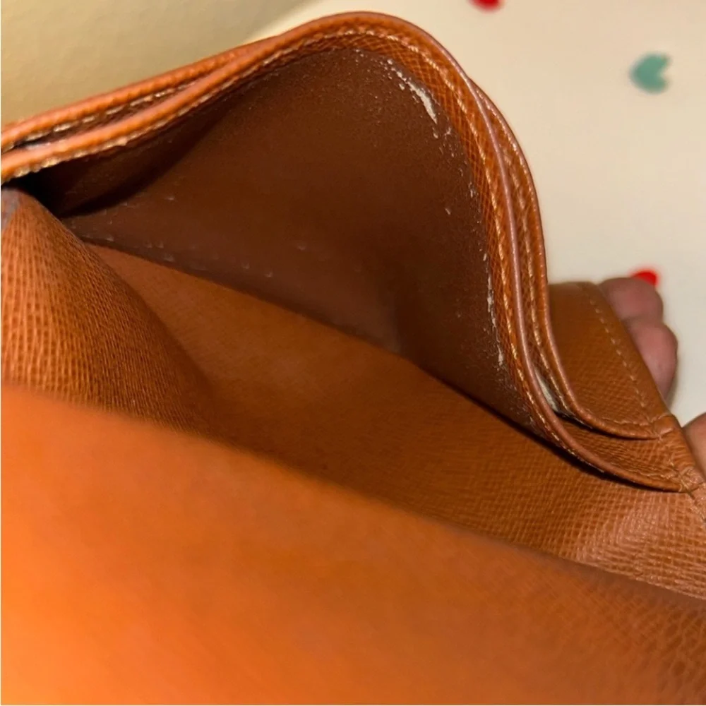 Louis Vuitton Monogram Kisslock Wallet
